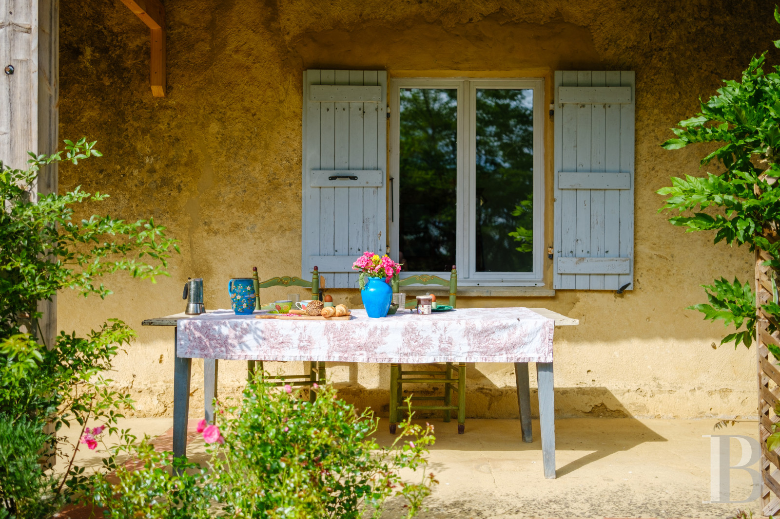 Dans le Gers, à l’ouest de Lectoure, un ancien domaine de production d’armagnac transformé et décoré avec soin - photo  n°35